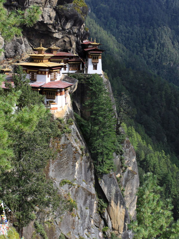 bhutan/tigers_nest_distance_cliff