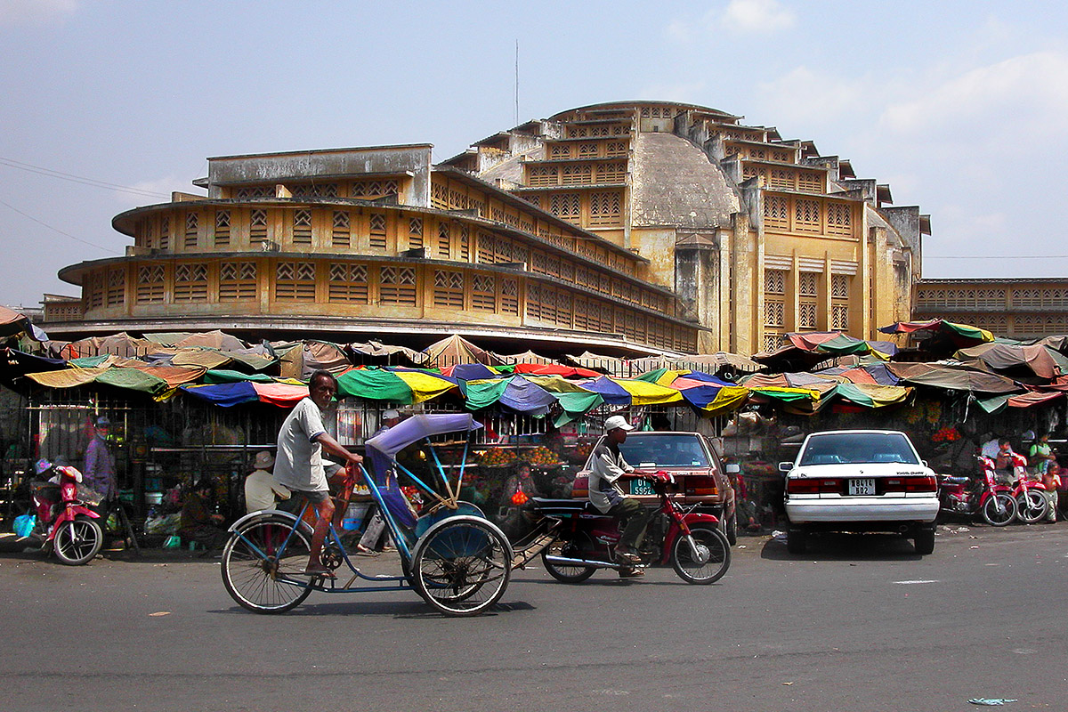 cambodia/phnom_penh_central_market_bike