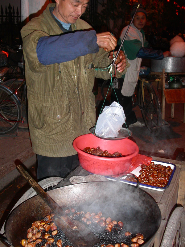 china/2004/food_chestnuts