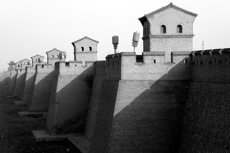 china/2004/pingyao_walls