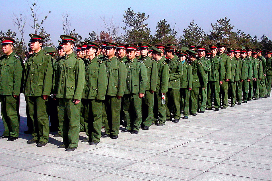 china/2004/xian_guards