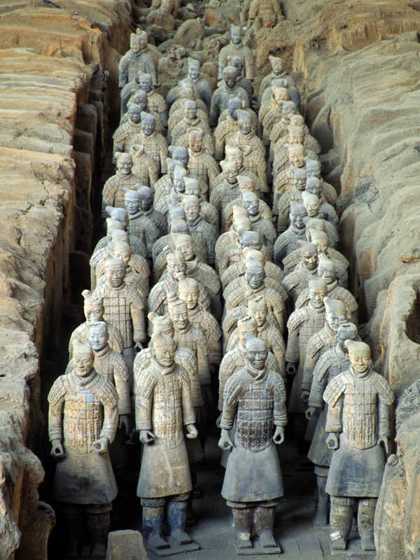 china/2004/xian_warriors_pit