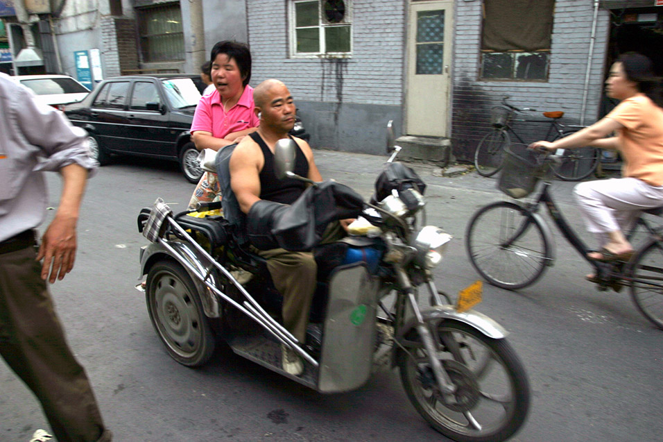china/2006/beijing_motorcycle