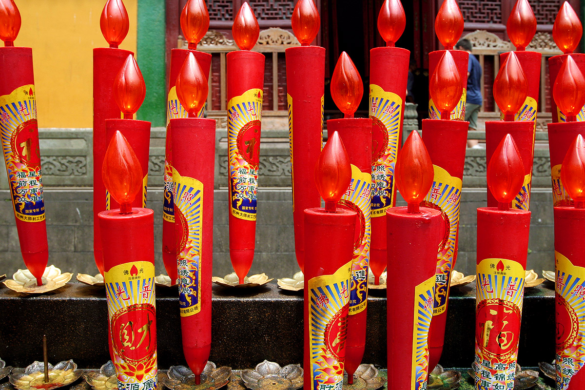 china/2007/hangzhou_electric_candles