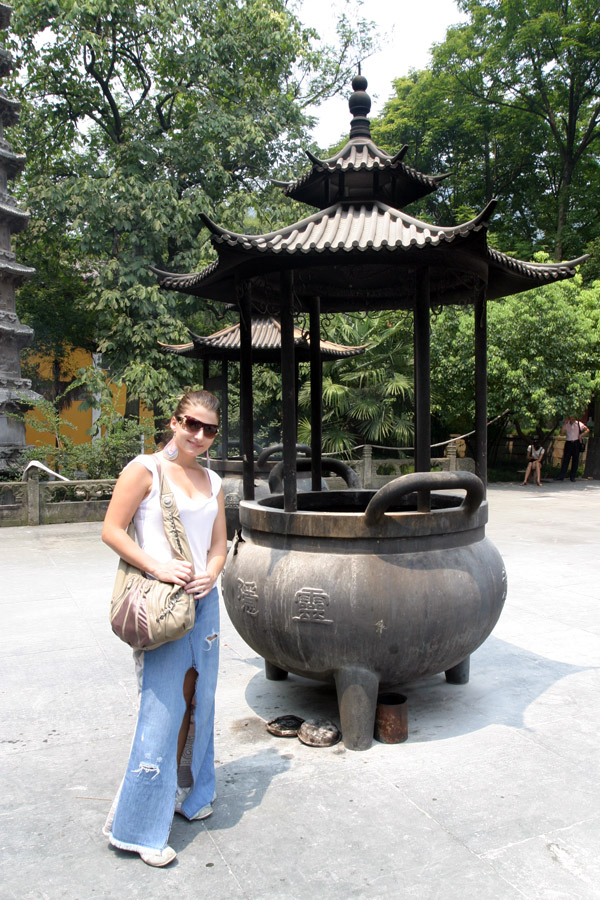 china/2007/hangzhou_tamara_incense_burner