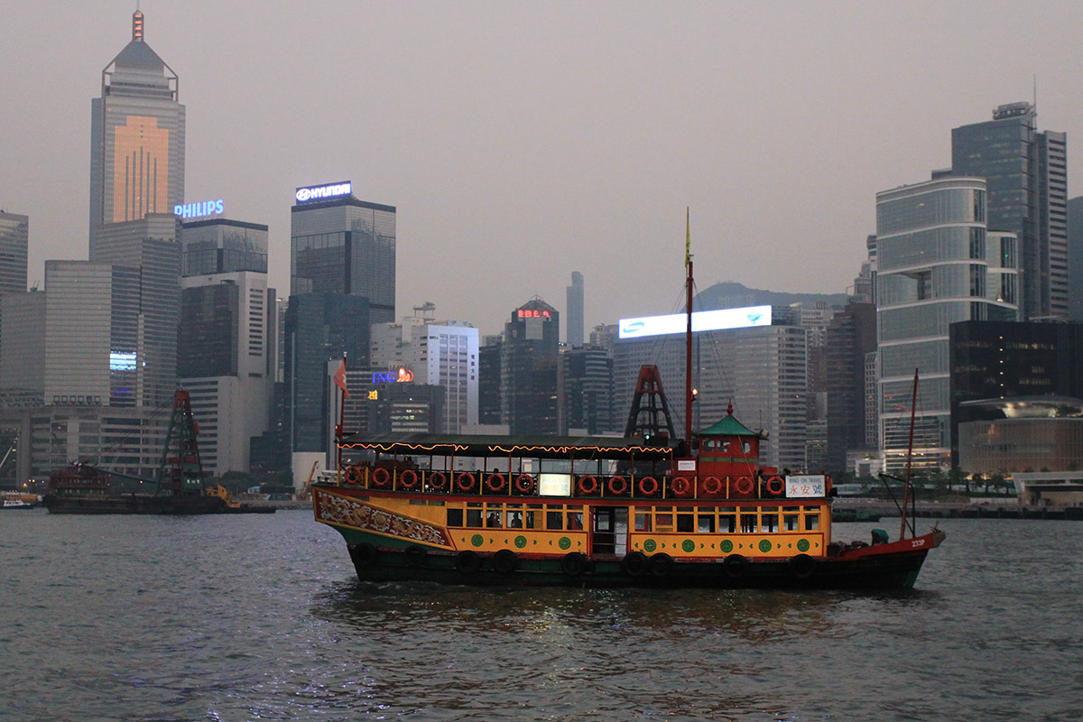 china/2012/hk_harbor_ferry