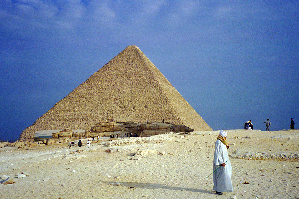 egypt/1998/pyramids_arab