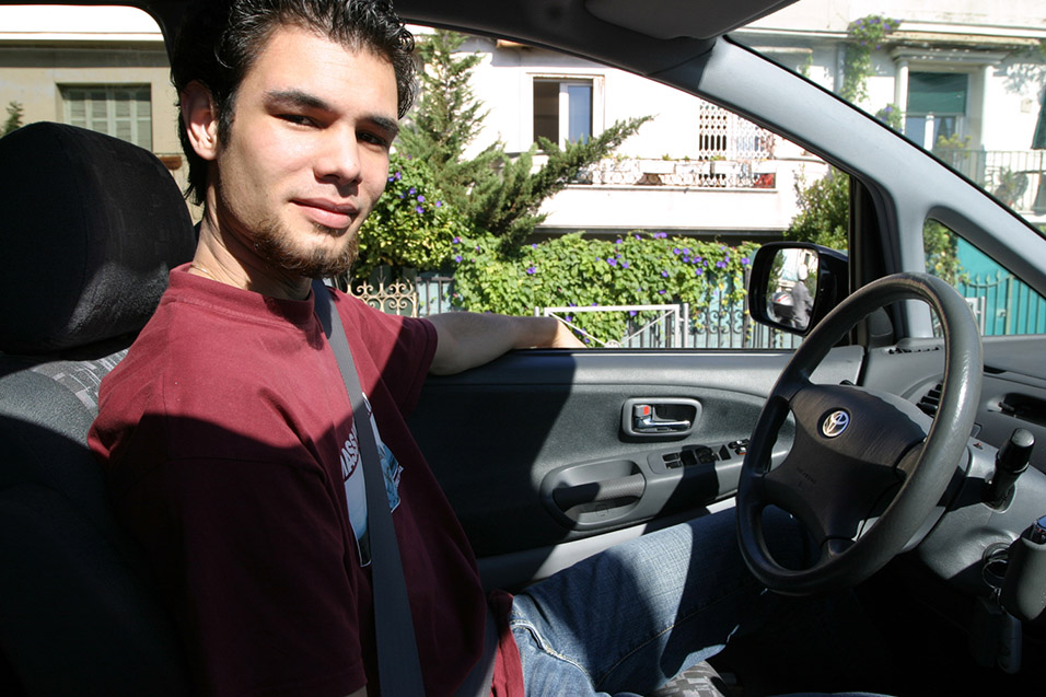 france/nice_yves_driving