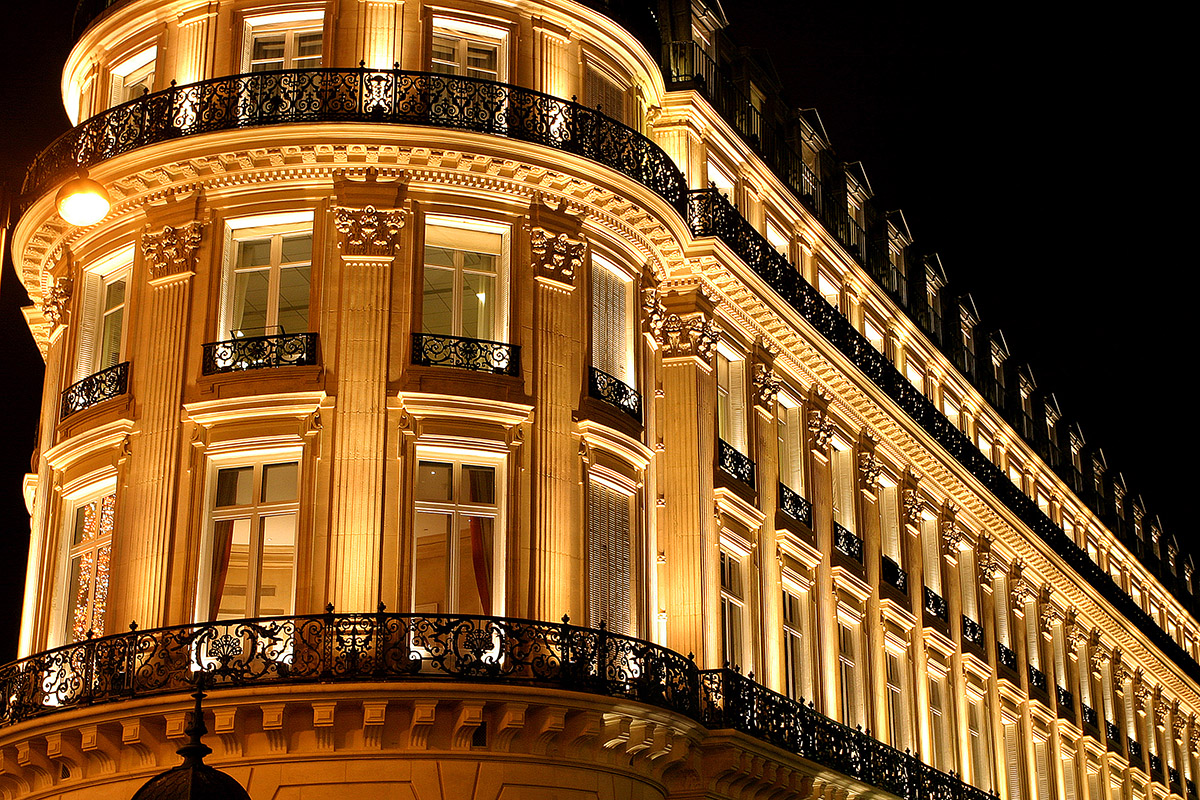 france/paris_night_cool_building
