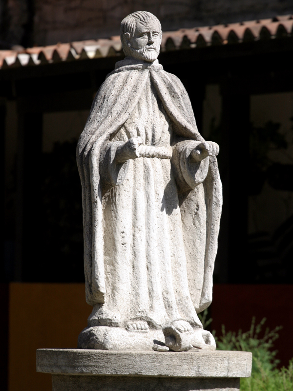 guatemala/antigua_statue_vert