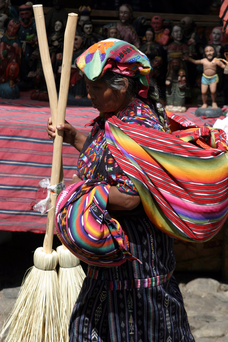 guatemala/chichi_colorful_lady