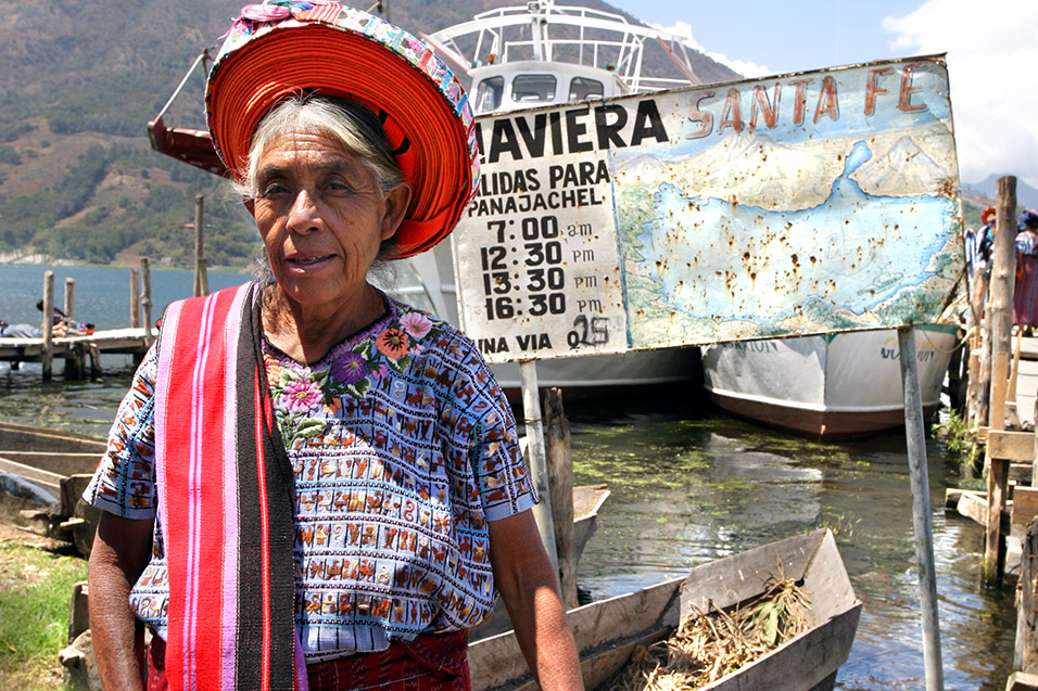 guatemala/santiago_elder_woman