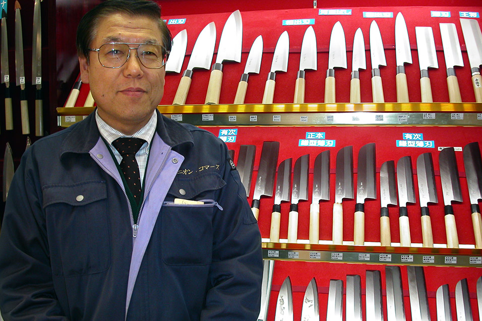 japan/2003/tokyo_knives_owner