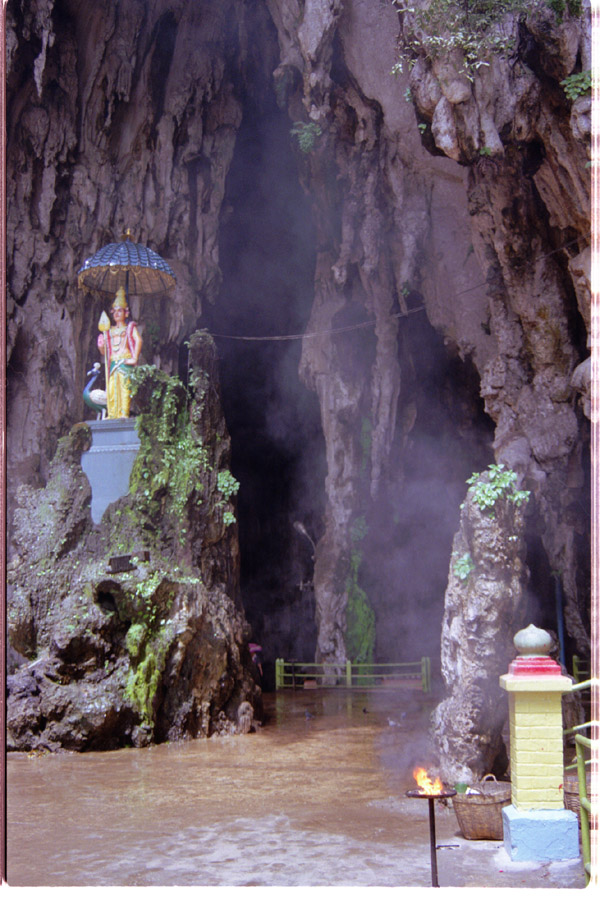 malaysia/1999/cave_inside