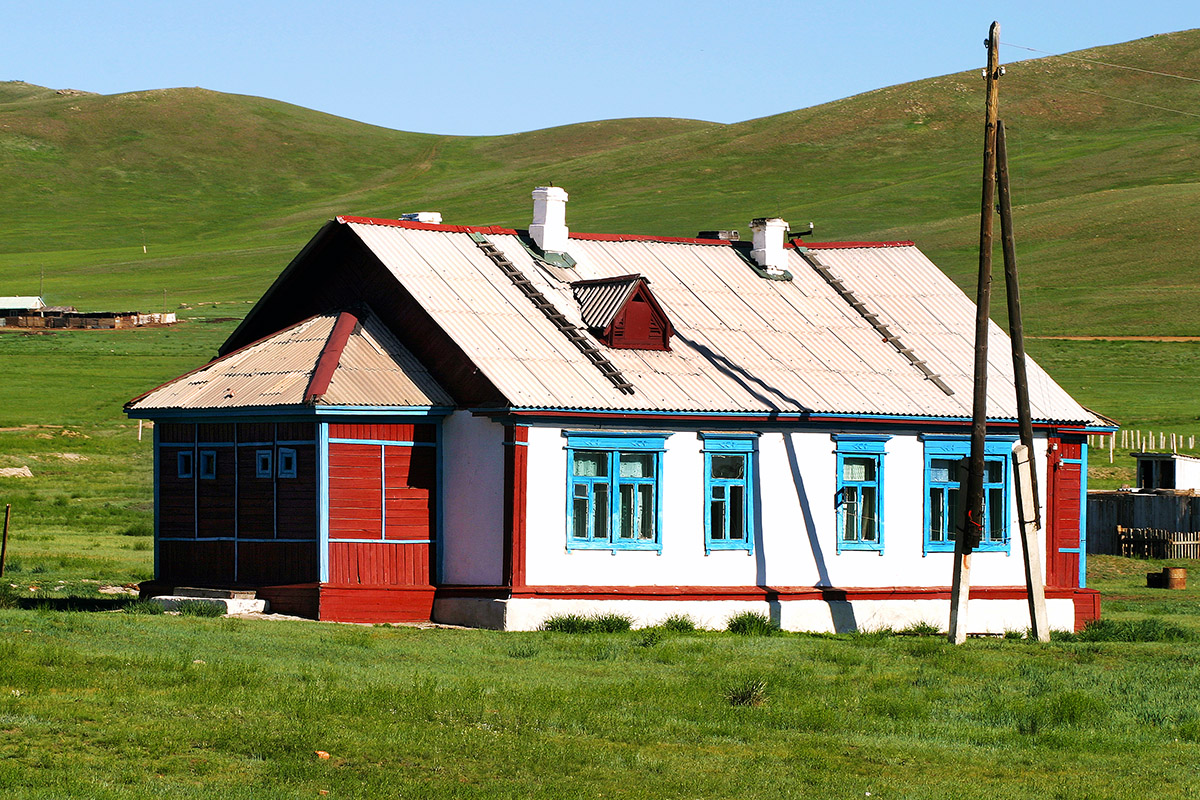 mongolia/train_house
