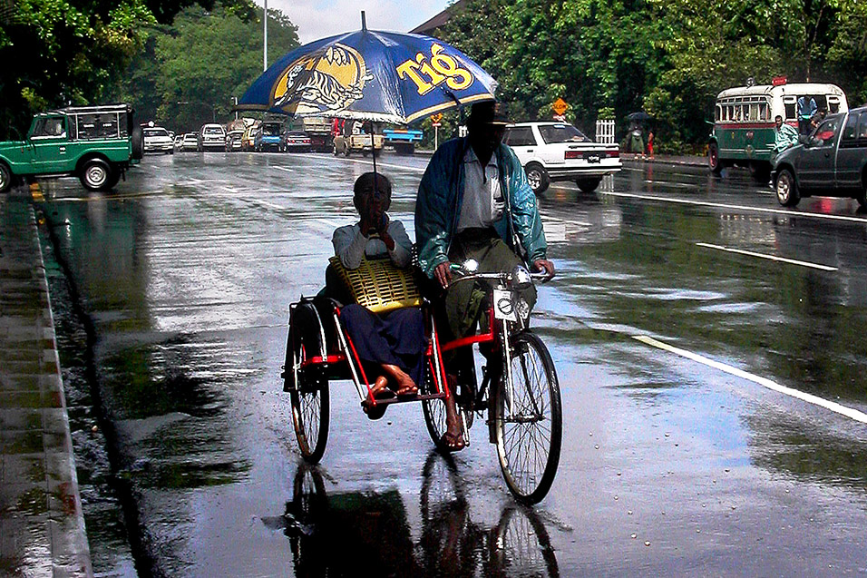 myanmar/yangon_cycle_rickshaw