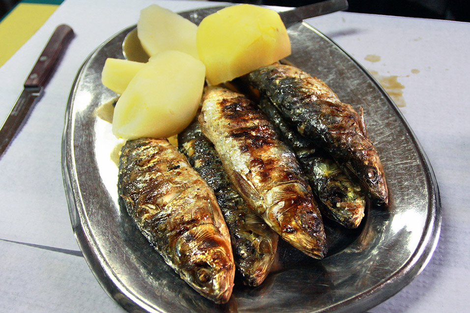 portugal/lisbon_grilled_sardines