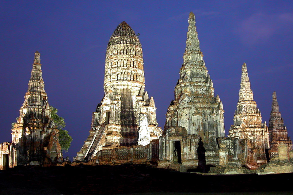 thailand/2004/ayutthaya_night
