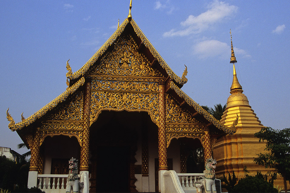 thailand/2004/chiang_mai_gold_wat