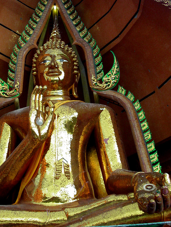 thailand/2004/kachanaburi_buddha