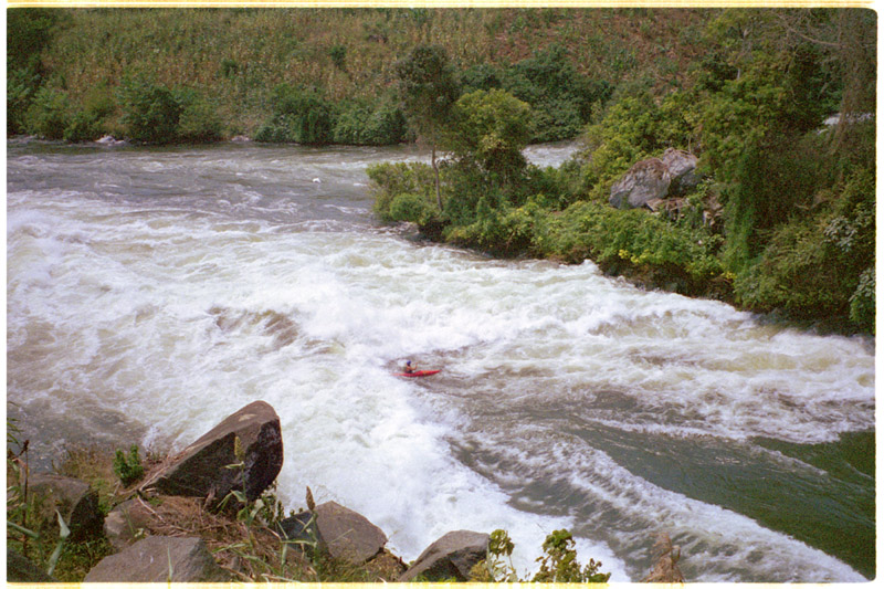 uganda/nile_rafting_kayak_rapids