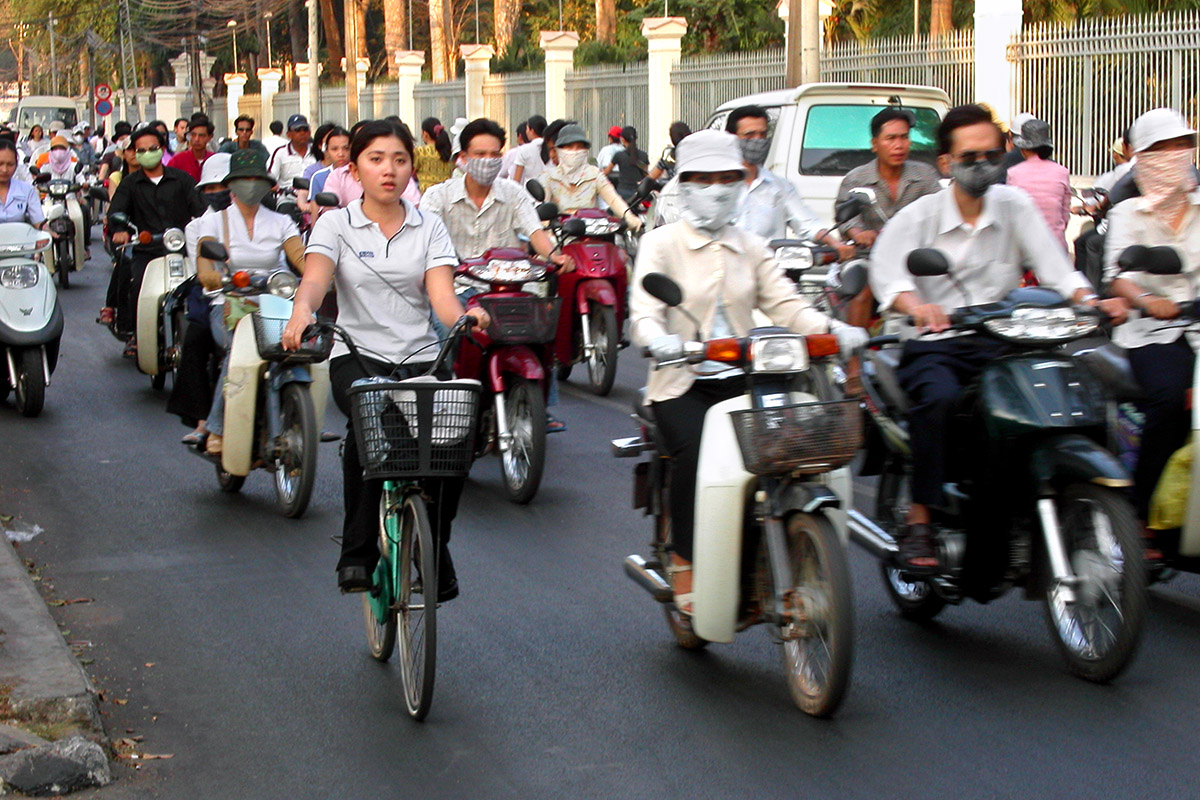vietnam/ho_chi_min_traffic