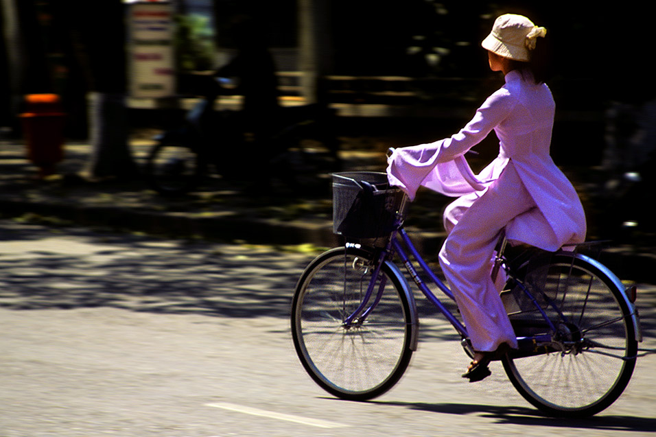 vietnam/hue_biking_lavendar_girl