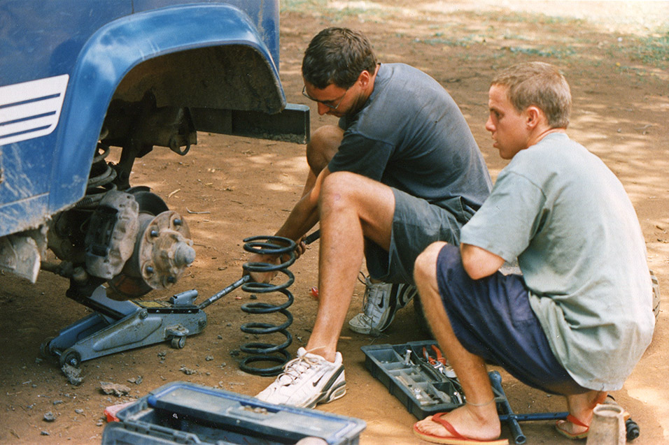 zambia/aren_todd_fixing_coil_spring