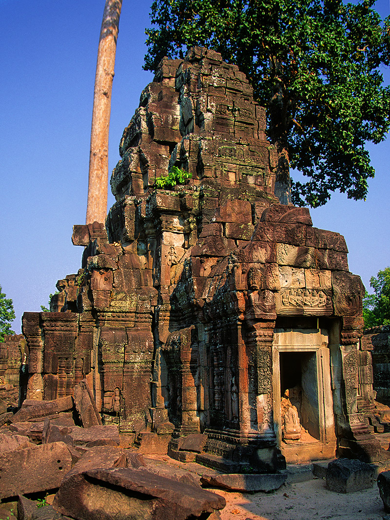 cambodia/angkor_small_temple