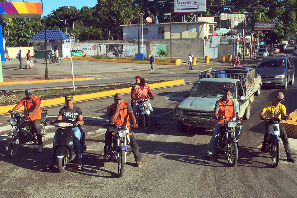 dominican_republic/puerta_plata_bikers